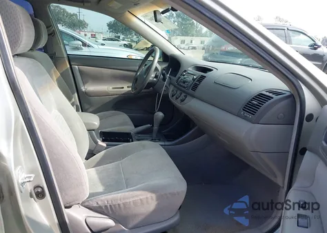 2002 Toyota Camry Le from USA, damaged, VIN JTDBE32K820024298